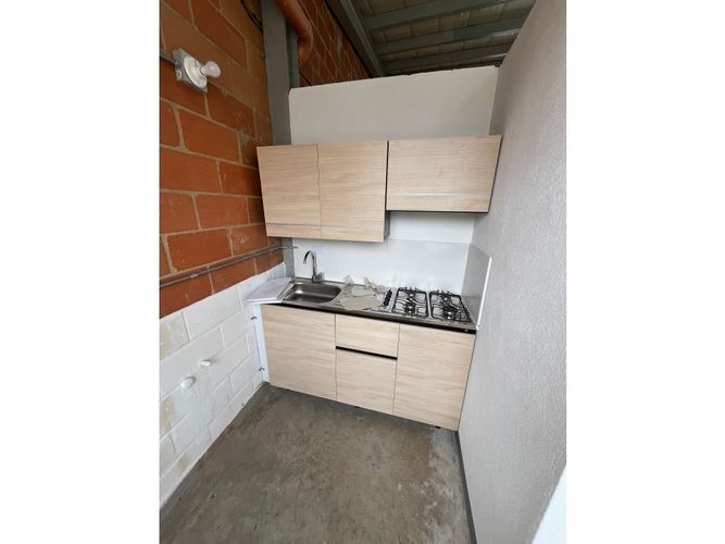 Local en arriendo en La America, Medellín, 280 m² · foto 4 de 13