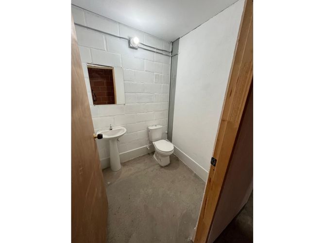 Local en arriendo en La America, Medellín, 280 m² · foto 6 de 13