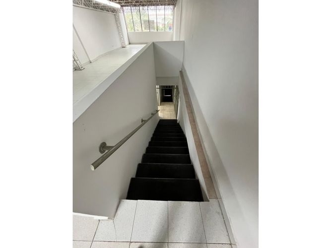 Local en arriendo en Rodeo Alto, Medellín, 218 m² · foto 6 de 10