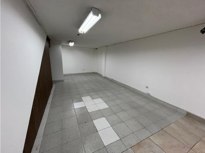Local en arriendo en Rodeo Alto, Medellín, 218 m² · foto 7 de 10