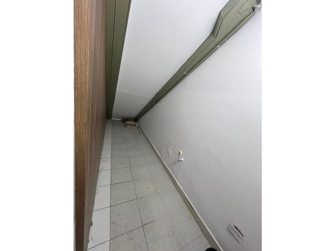 Local en arriendo en Rodeo Alto, Medellín, 218 m² · foto 9 de 10