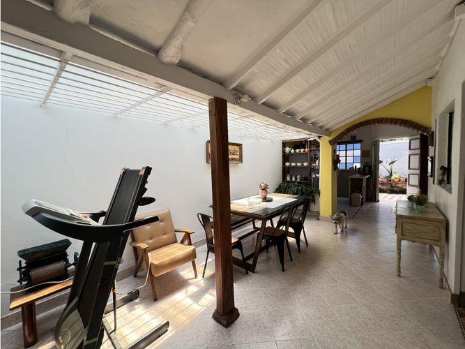Casa de 4 alcobas en venta en El Carmelo Ii, Sabaneta, 322 m² · foto 4 de 13