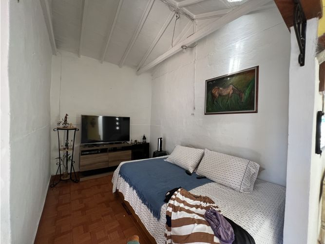 Casa de 4 alcobas en venta en El Carmelo Ii, Sabaneta, 322 m² · foto 5 de 13