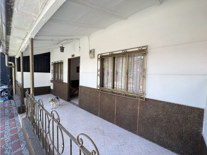 Casa de 4 alcobas en venta en El Carmelo Ii, Sabaneta, 322 m² · foto 6 de 13