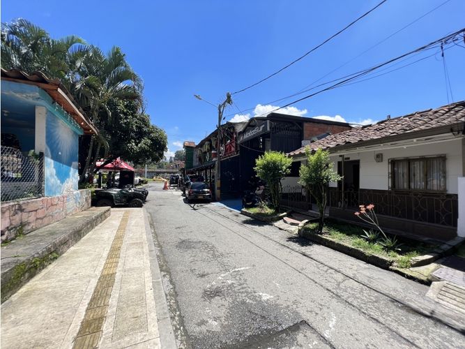 Casa de 4 alcobas en venta en El Carmelo Ii, Sabaneta, 322 m² · foto 10 de 13