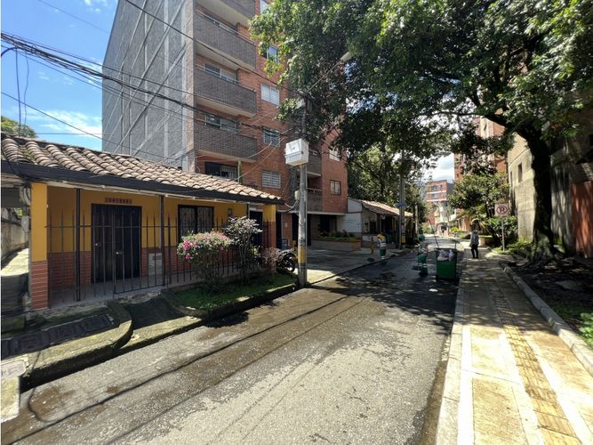 Casa de 4 alcobas en venta en El Carmelo Ii, Sabaneta, 322 m² · foto 11 de 13
