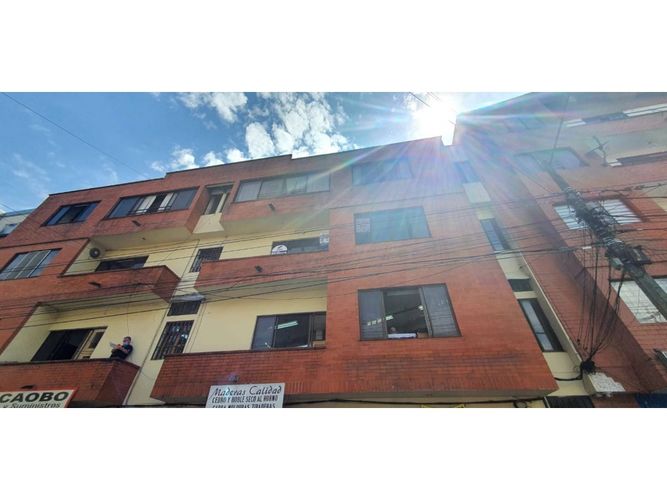 Local en arriendo en Los Naranjos, Envigado, 180 m² · foto 2 de 10