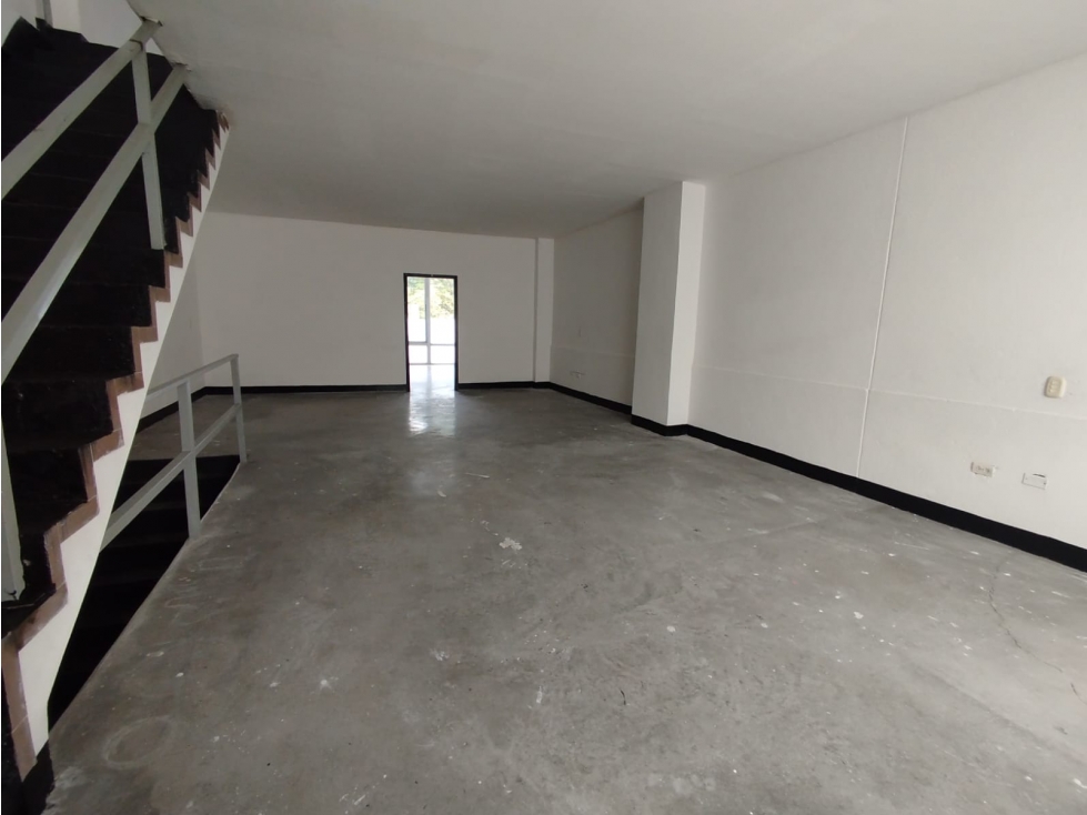 Warehouse for sale in Guayabal, Medellín 5