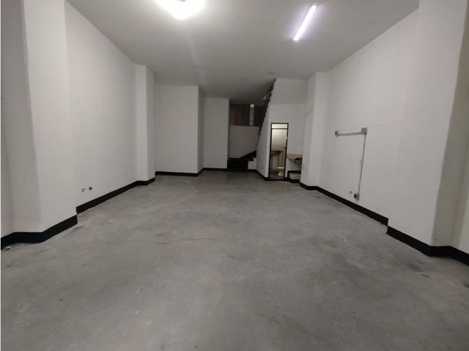 Bodega en venta en La Candelaria, Medellín, 320 m² · foto 7 de 11