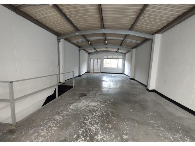 Bodega en venta en La Candelaria, Medellín, 320 m² · foto 10 de 11