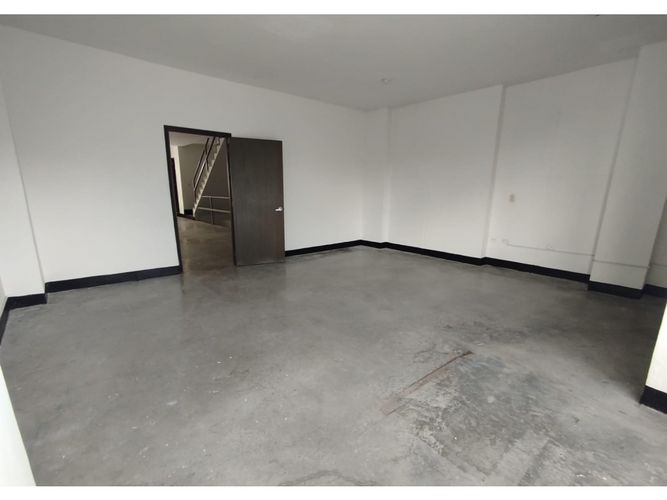 Bodega en venta en La Candelaria, Medellín, 320 m² · foto 11 de 11