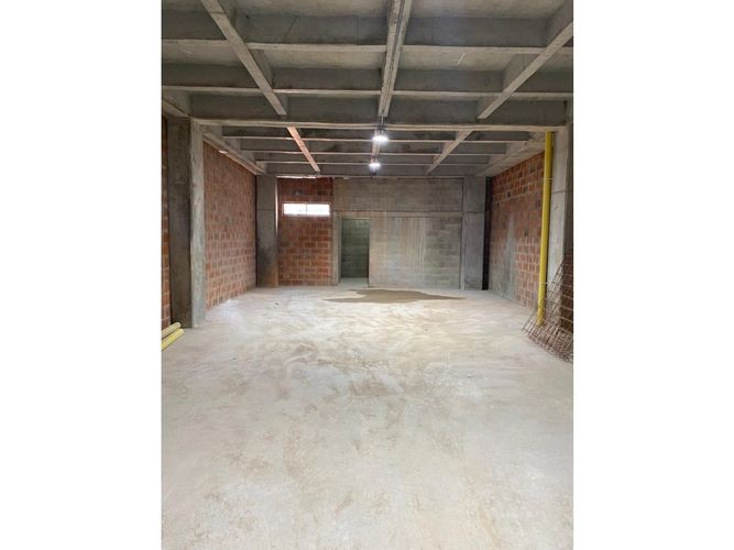 Bodega en arriendo en Trinidad, Medellín, 240 m² · foto 3 de 8