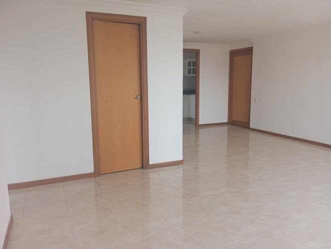 Apartamento de 2 alcobas en arriendo en El Poblado, Medellín, 90 m² · foto 3 de 15
