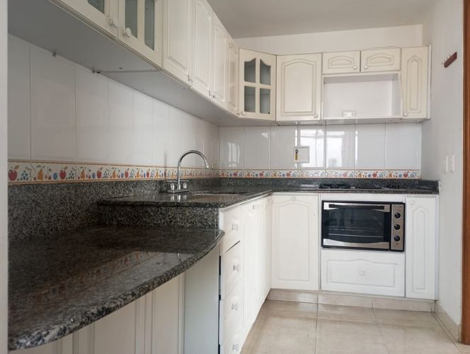 Apartamento de 2 alcobas en arriendo en El Poblado, Medellín, 90 m² · foto 8 de 15