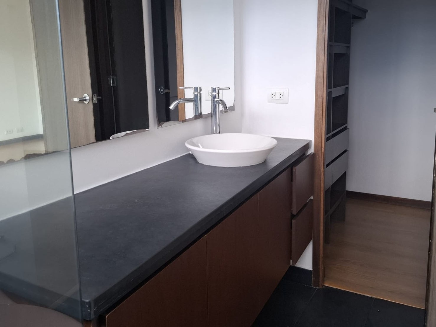 Apartamento en arriendo en El Poblado, Medellín · foto 11 de 14