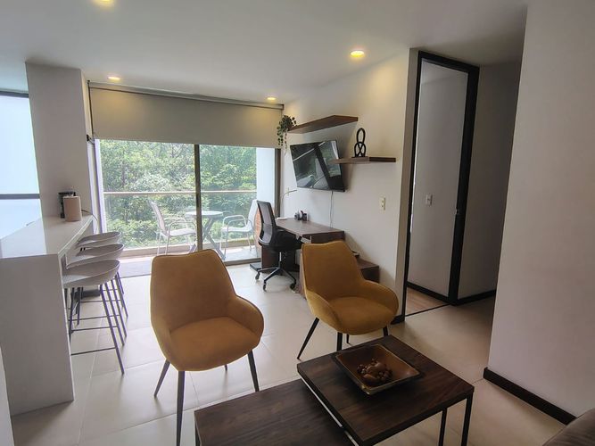Apartamento de 2 alcobas en arriendo en El Poblado, Medellín, 64 m² · foto 2 de 18
