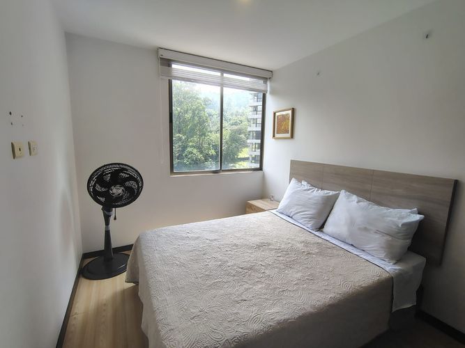 Apartamento de 2 alcobas en arriendo en El Poblado, Medellín, 64 m² · foto 13 de 18