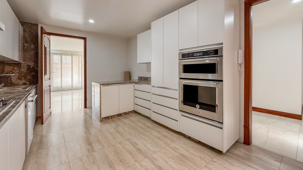 Apartamento en venta en Chico, Bogotá · foto 4 de 18