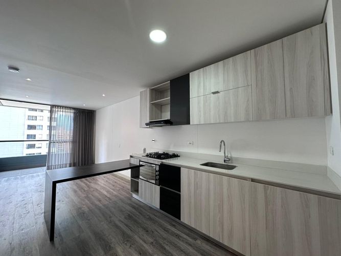 Apartamento de 1 alcoba en arriendo en El Poblado, Medellín, 60 m² · foto 3 de 15