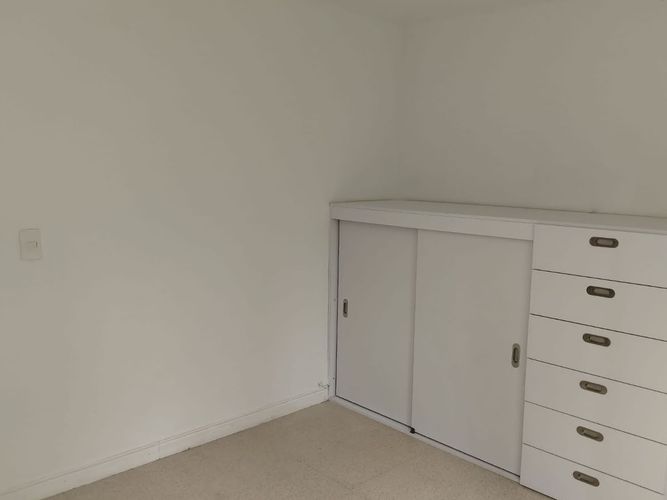 Apartamento de 2 alcobas en arriendo en El Poblado, Medellín, 73 m² · foto 13 de 16