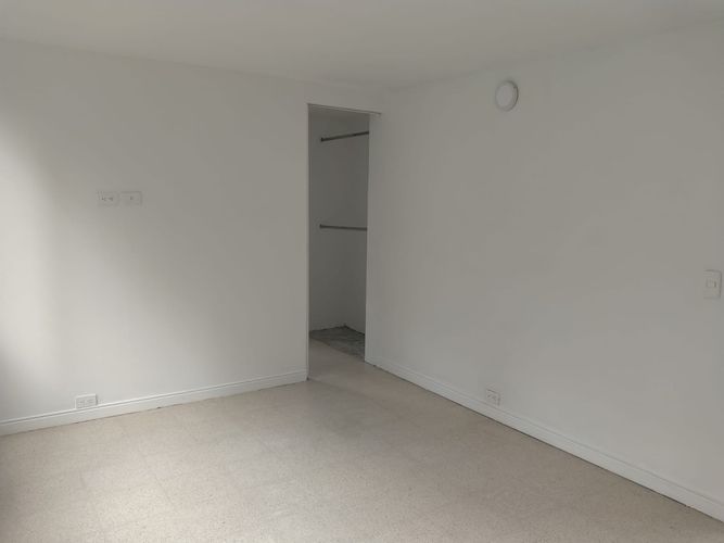 Apartamento de 2 alcobas en arriendo en El Poblado, Medellín, 73 m² · foto 15 de 16