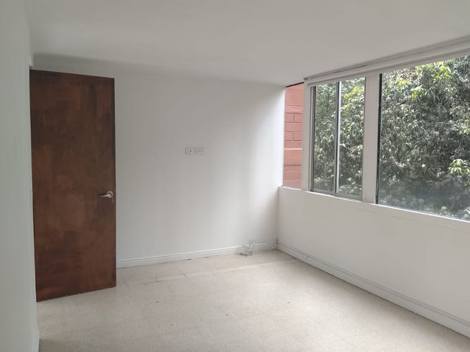 Apartamento de 2 alcobas en arriendo en El Poblado, Medellín, 73 m² · foto 11 de 16