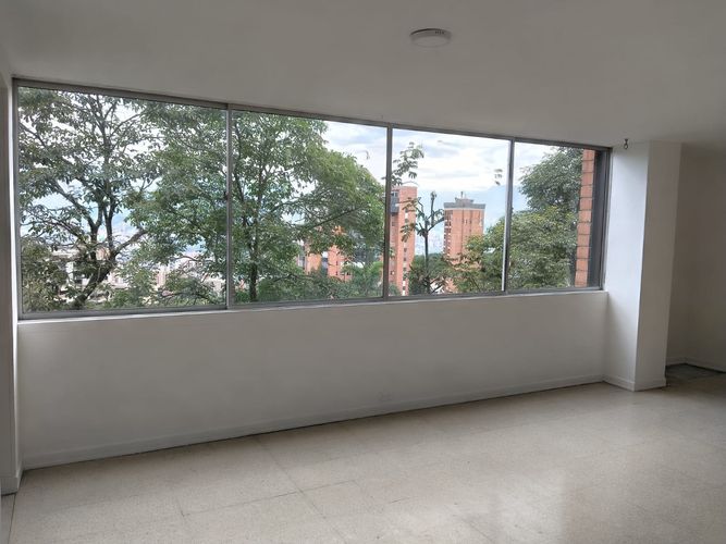 Apartamento de 2 alcobas en arriendo en El Poblado, Medellín, 73 m² · foto 2 de 16