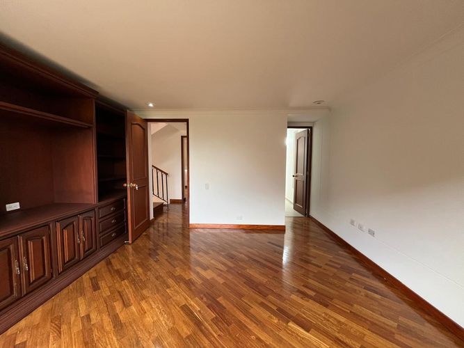 Casa de 5 alcobas en venta en El Poblado, Medellín, 270 m² · foto 16 de 20