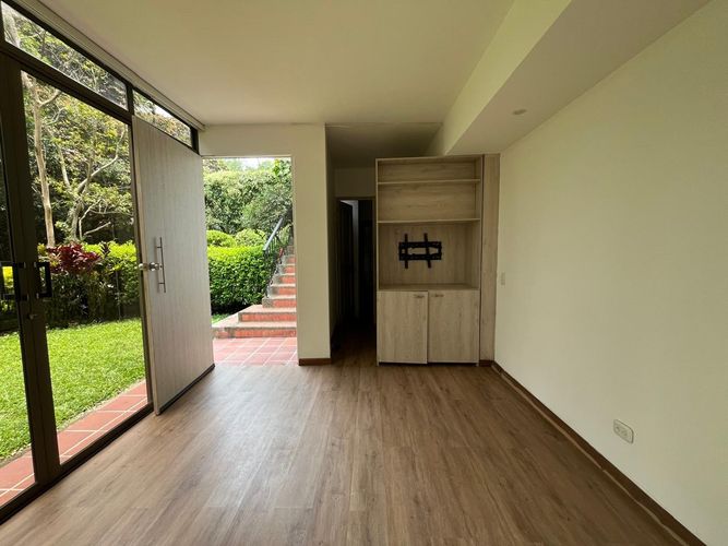 Casa de 5 alcobas en venta en El Poblado, Medellín, 270 m² · foto 11 de 20