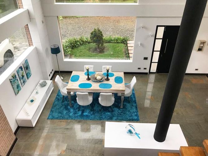 Casa de 5 alcobas en venta en Vallano, Envigado, 380 m² · foto 3 de 17