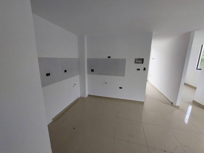 Apartamento de 2 alcobas en venta en La Campiña, Girón, 45 m² · foto 3 de 5