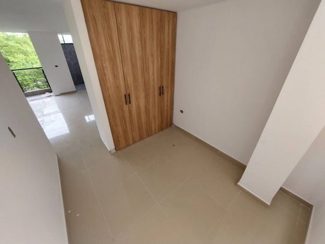 Apartamento de 2 alcobas en venta en La Campiña, Girón, 74 m² · foto 2 de 8