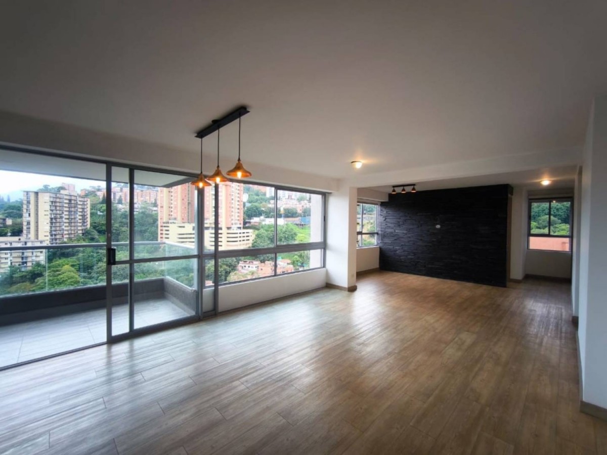 Apartamento en venta en Loma De San Julian, Medellín 2