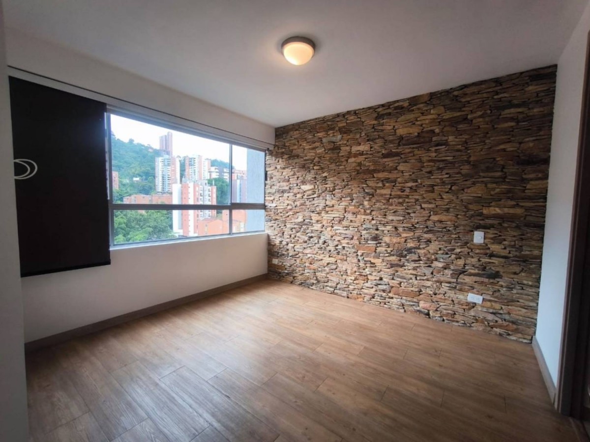 Apartamento en venta en Loma De San Julian, Medellín 3
