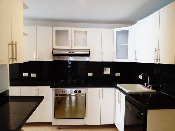 Apartamento de 3 alcobas en arriendo en Loma Benedictinos, Envigado, 142 m² · foto 5 de 18