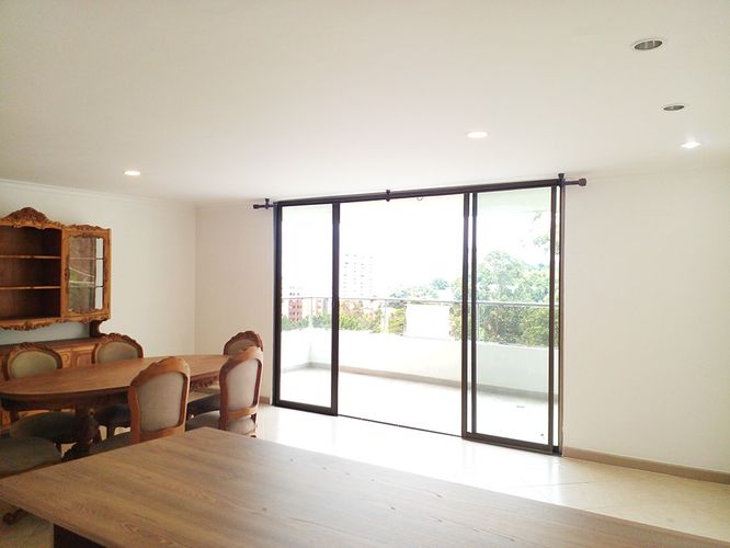 Apartamento de 3 alcobas en arriendo en Loma Benedictinos, Envigado, 142 m² · foto 2 de 18