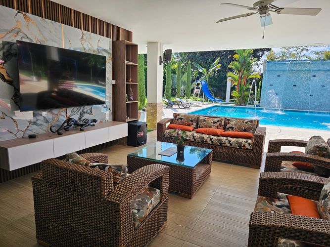 Casa de 7 alcobas en venta en Las Mercedes, Jamundí, 1300 m² · foto 4 de 24