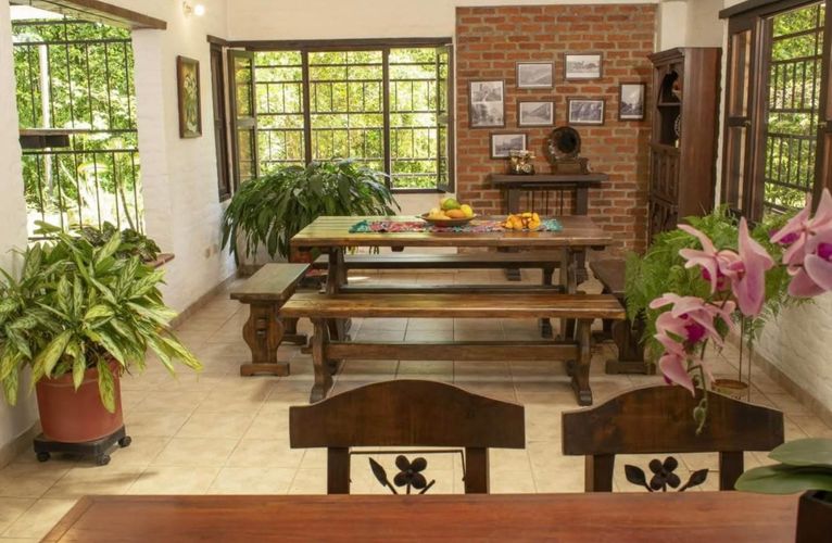Casa de 6 alcobas en venta en La Morada, Jamundí, 350 m² · foto 2 de 6