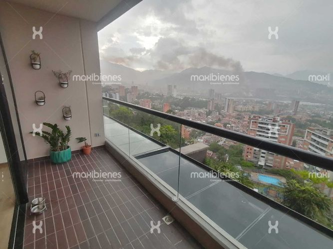 Apartamento de 2 alcobas en venta en El Trianon, Envigado, 86 m² · foto 5 de 17