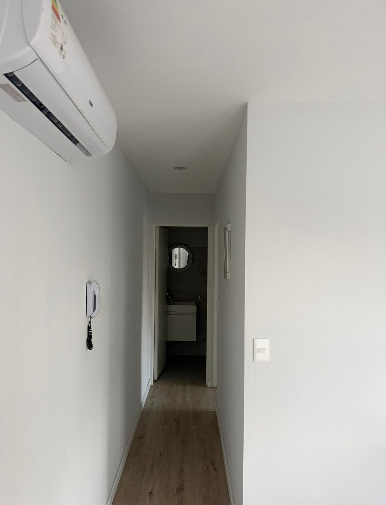 ALQUILER EN PUNTA GORDA DE 1 DORMITORIO, FRENTE AL MAR, PATIO Y COCHERA, SIN GASTOS COMUNES · Foto 5