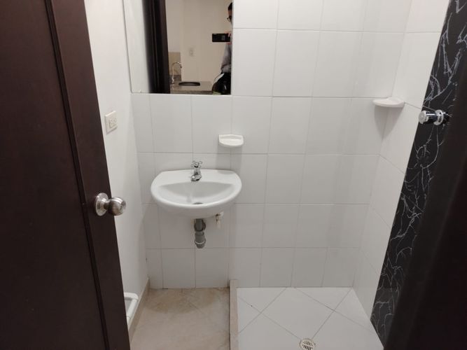 Local en arriendo en Calle Larga, Sabaneta, 70 m² · foto 2 de 9