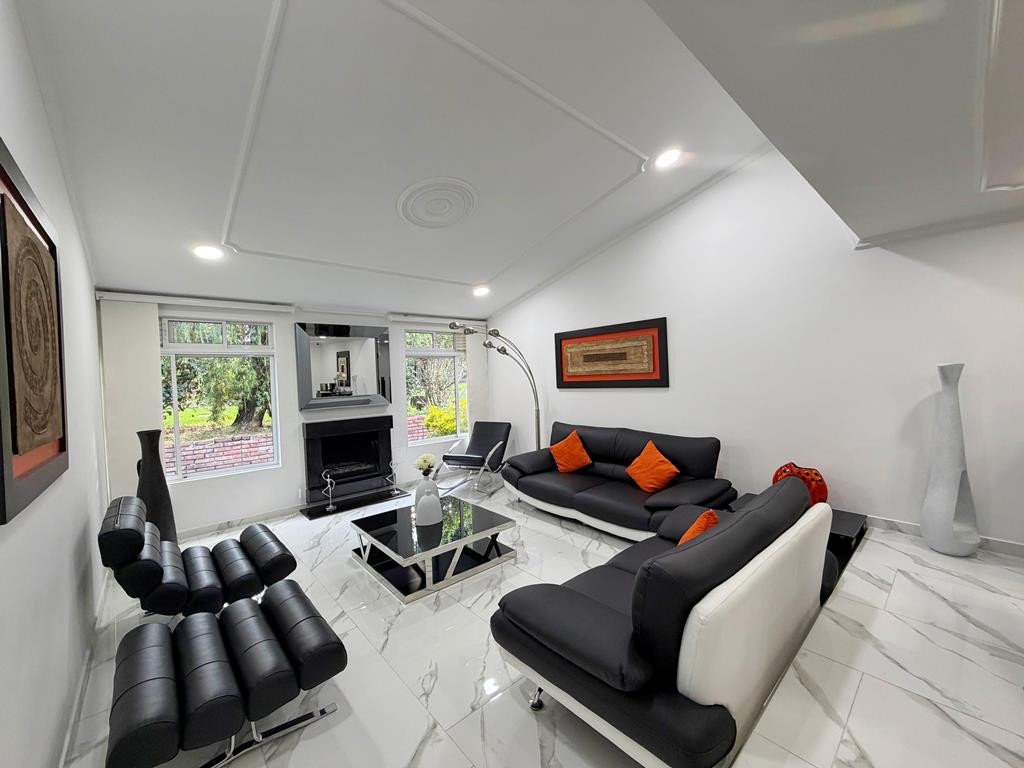 Casa en venta en Niza Cordoba, Bogotá · foto 2 de 24