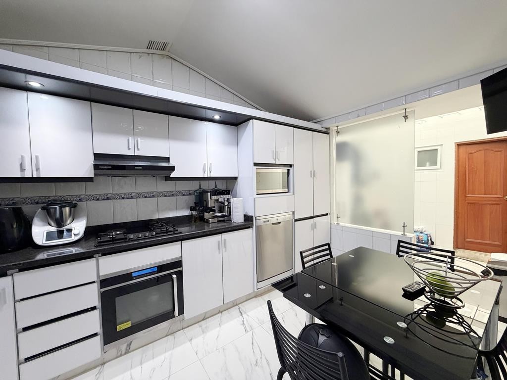 Casa en venta en Niza Cordoba, Bogotá · foto 10 de 24