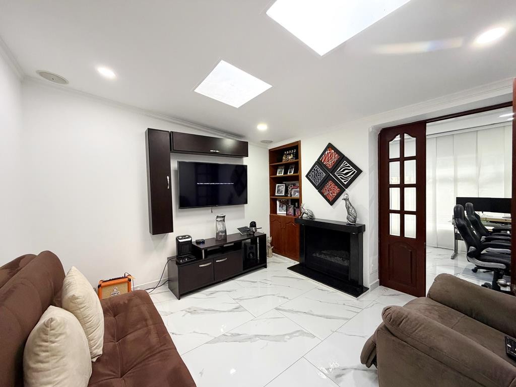 Casa en venta en Niza Cordoba, Bogotá · foto 7 de 24