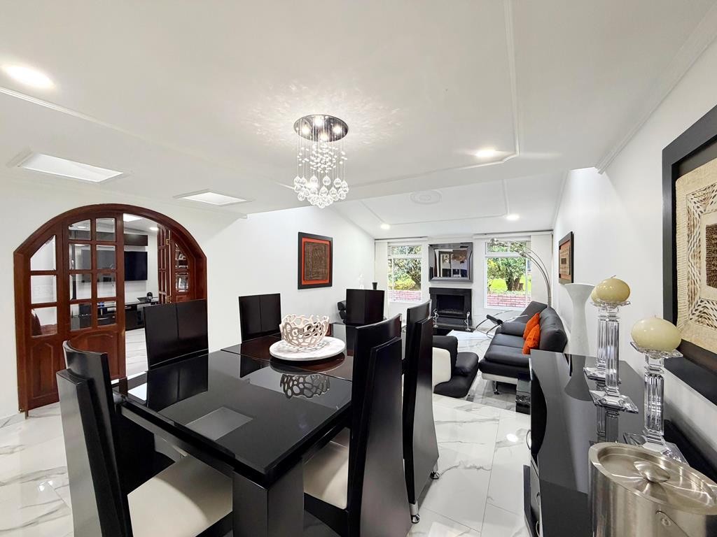Casa en venta en Niza Cordoba, Bogotá · foto 4 de 24