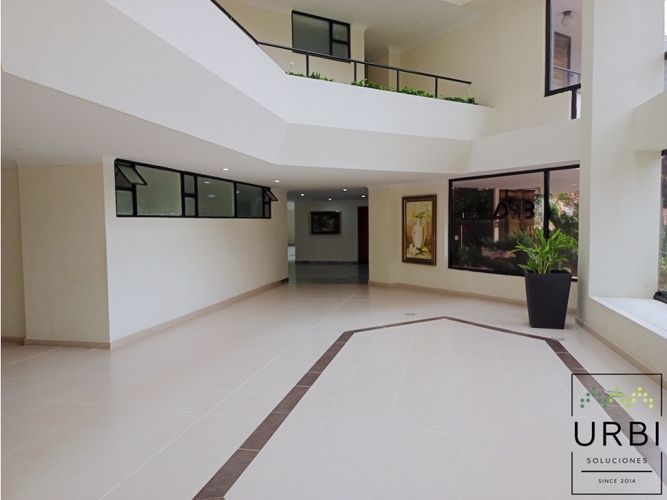 Apartamento en venta en Santa Barbara, Bogotá · foto 2 de 20