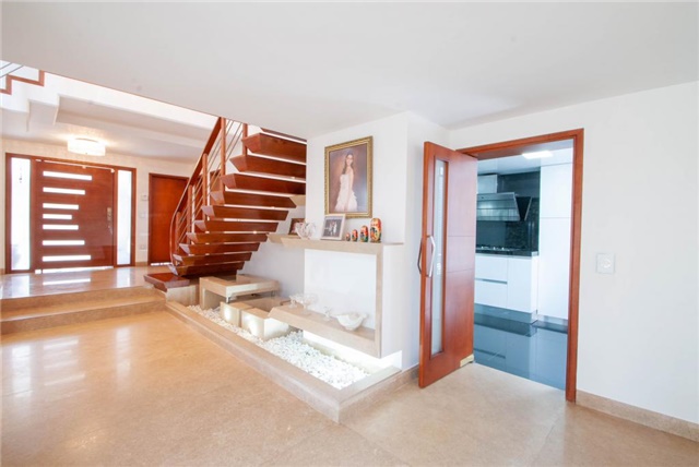 Casa en venta en Santa Ana, Bogotá · foto 3 de 23