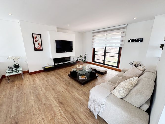 Casa de 4 alcobas en venta en Bosque Medina, Bogotá, 465 m² · foto 4 de 20