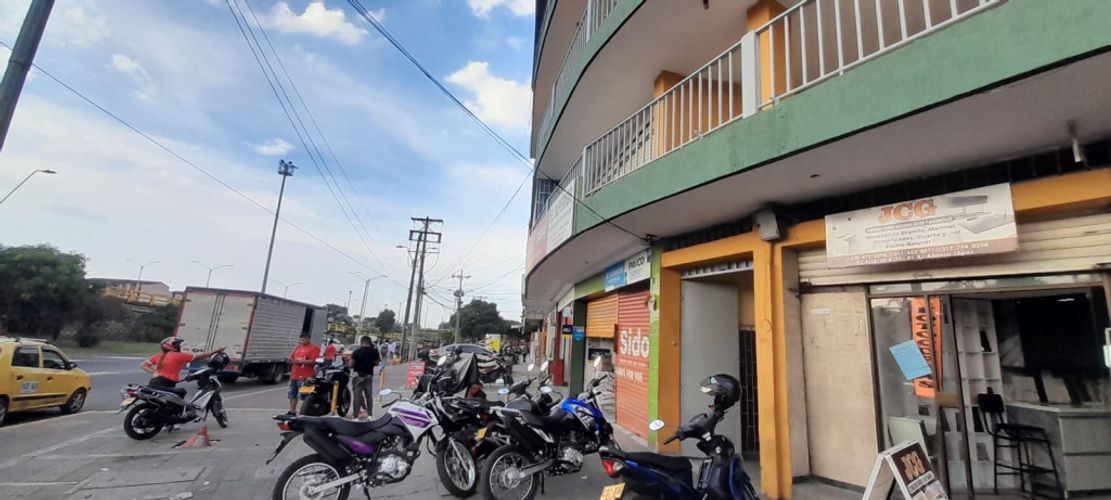 Local en arriendo en La Nueva Base, Cali, 100 m² · foto 2 de 15