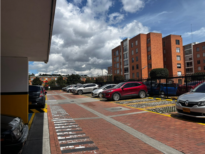 Apartamento de 3 alcobas en venta en Ciudad Alsacia, Bogotá, 87 m² · foto 7 de 24